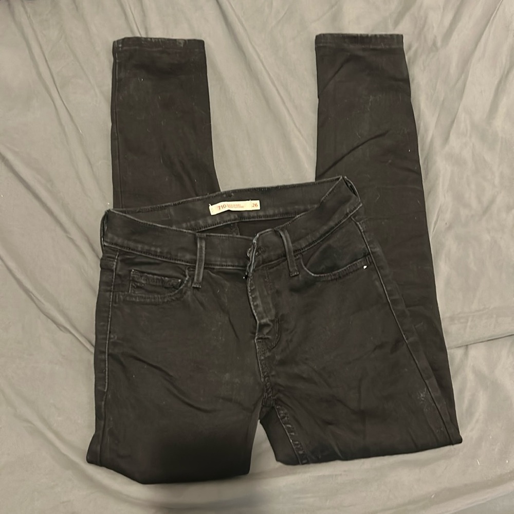 Levi’s dark jeans